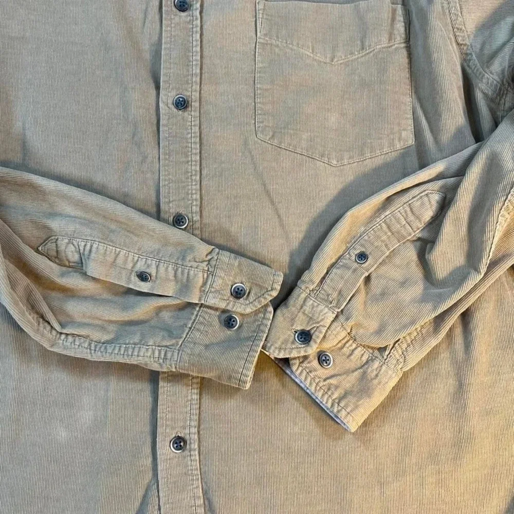 Hathaway Men's Tan Corduroy Long Sleeve‎ 100% Cotton Button Up Size Large